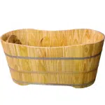 Bồn tắm gỗ thông dáng oval nhìn tổng thể