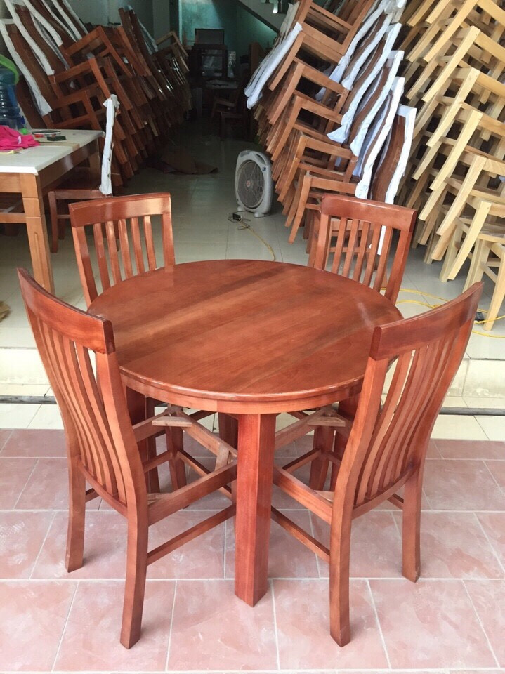 Khám phá vẻ đẹp tự nhiên và sự tiện nghi của bàn ăn gỗ xoan đào - Lựa chọn hoàn hảo cho không gian ấm cúng