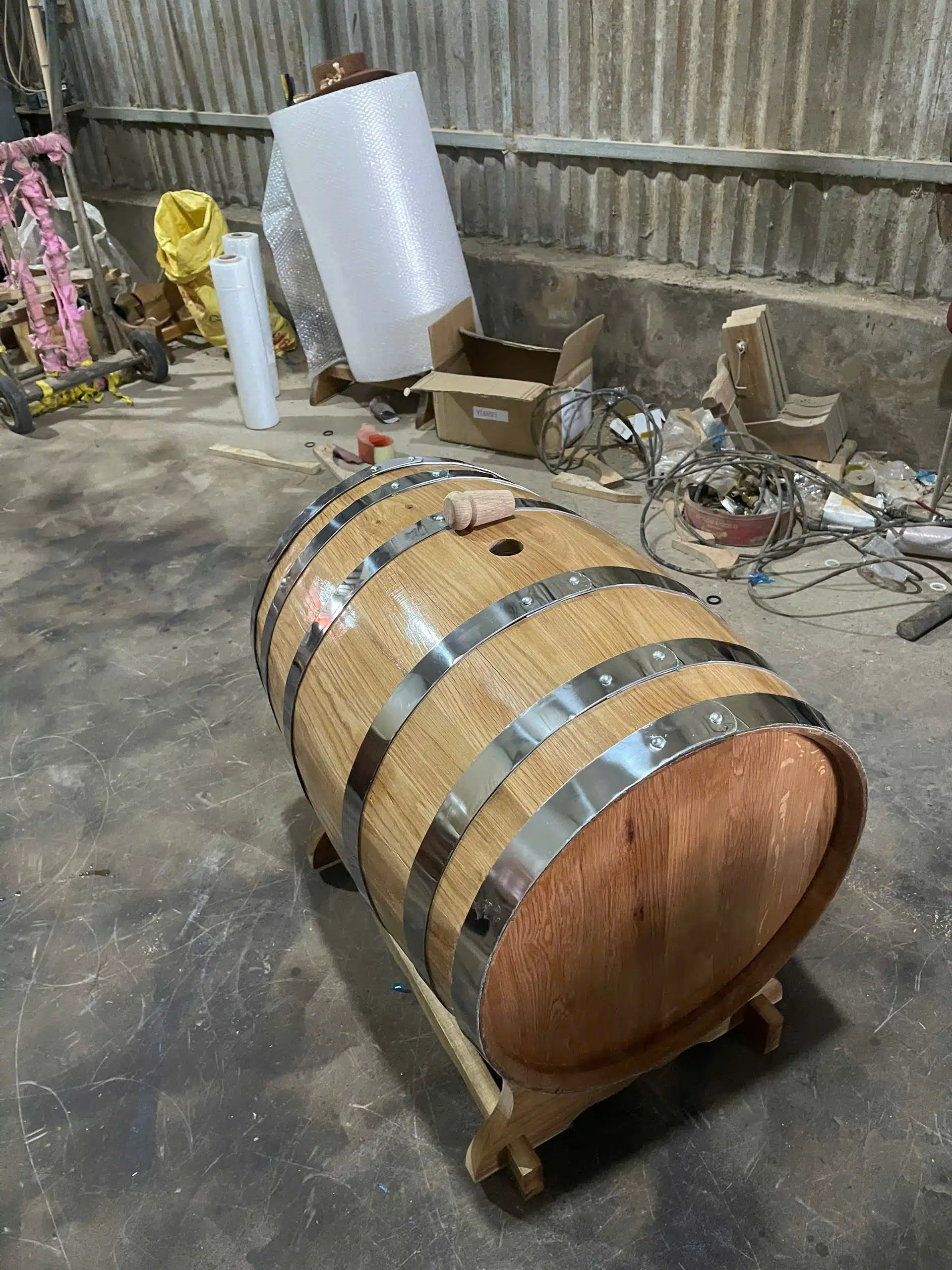 thung-ruou-go-soi-100l-dang-nam-dai-inox