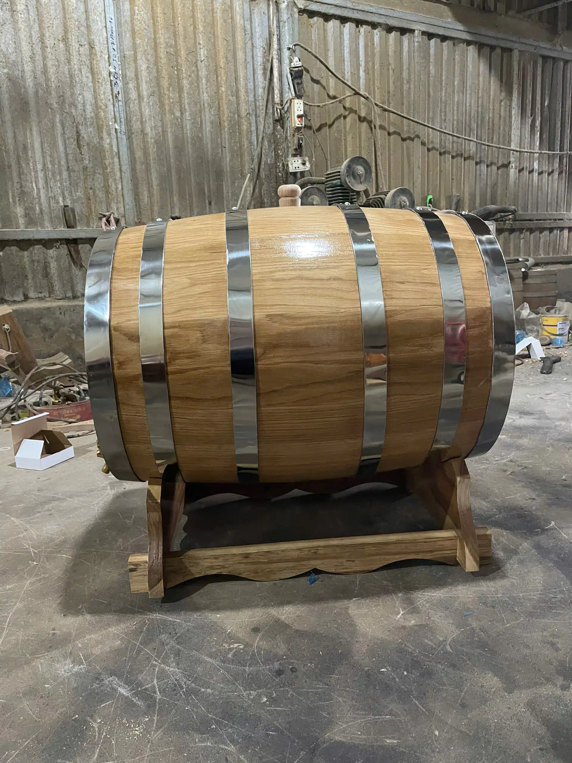 thung-ruou-go-soi-100l-dang-nam-dai-inox