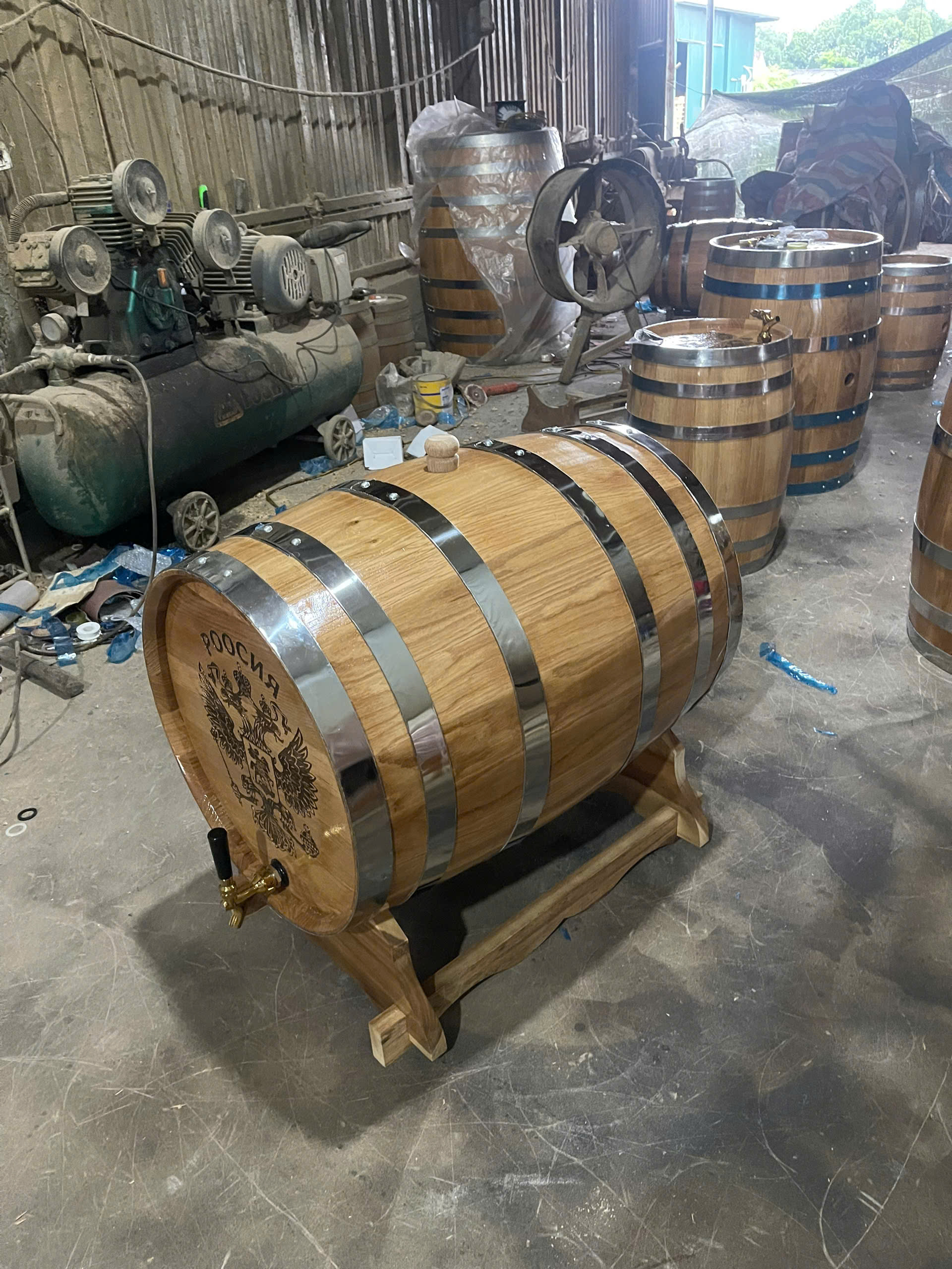 thung-ruou-go-soi-100l-dang-nam-dai-inox