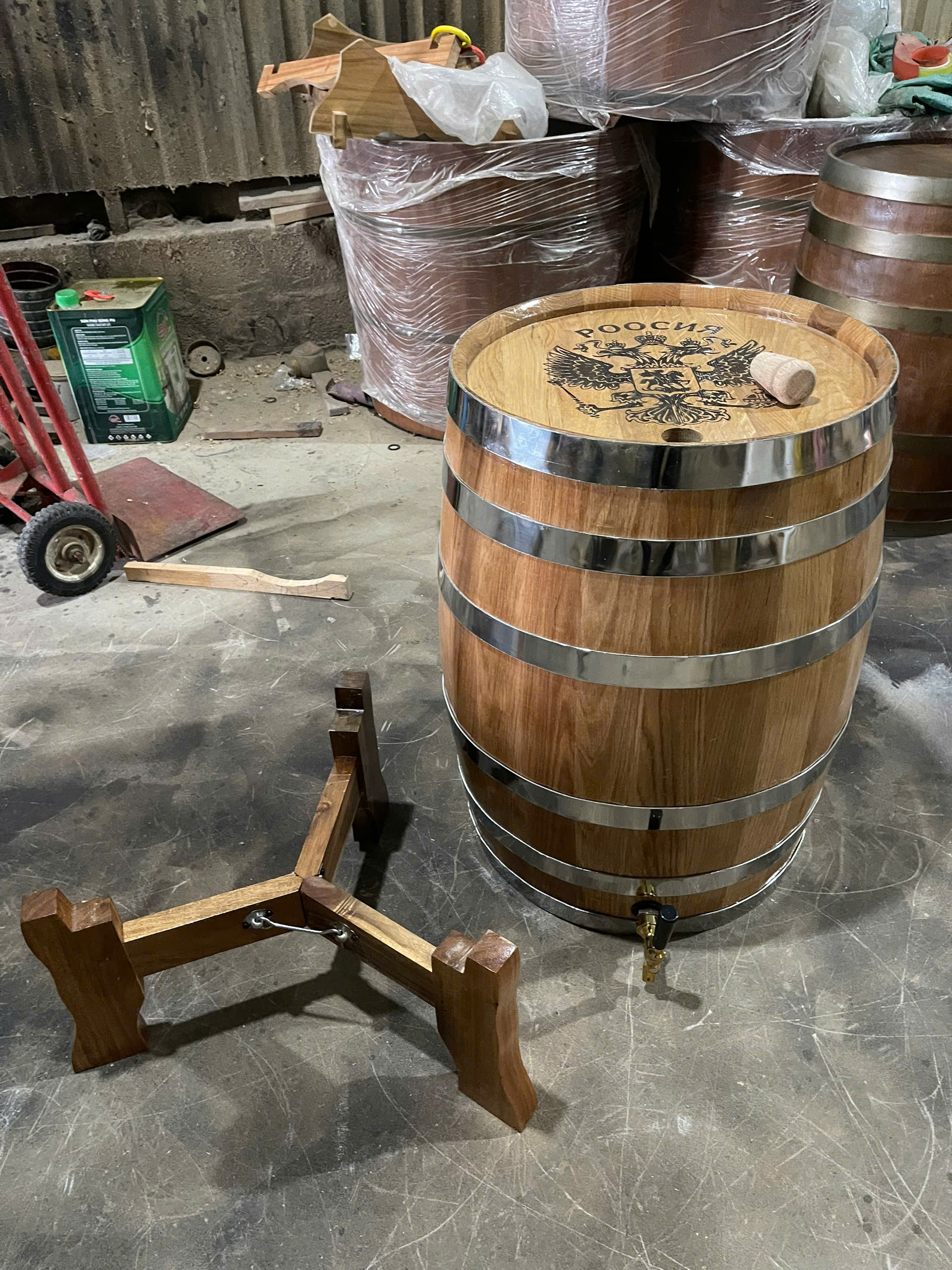 🥃-thung-ruou-go-soi-100l-dang-dung-dai-inox